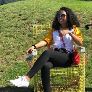 Meet your Posher, Aremi